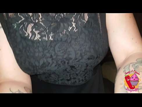 ❤️ Slutty ګامه خور هغه ته یو blowjob او هسپانوي ورکوي ❤️ مقعد پورن